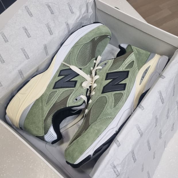 뉴발란스 990v3 올리브 자운드 [290]