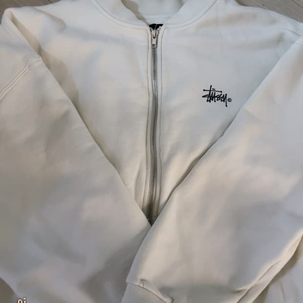 스투시 화이트 집업 자켓 가오리핏!!!!