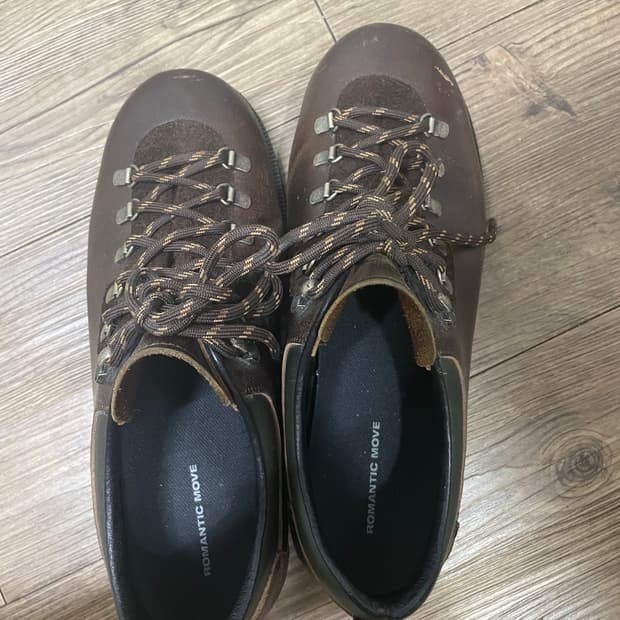 로맨틱무브 하이킹 슈즈 275