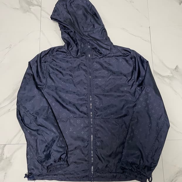 루이비통 리버서블 모노그램 윈드브레이커 자켓 48 백화점택