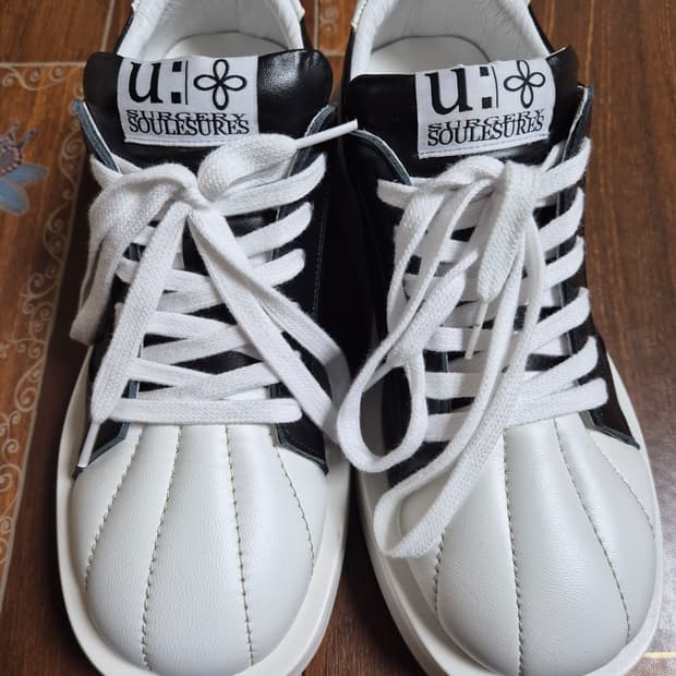 써저리 쏘유레슈어 SS005 'B/W' 260