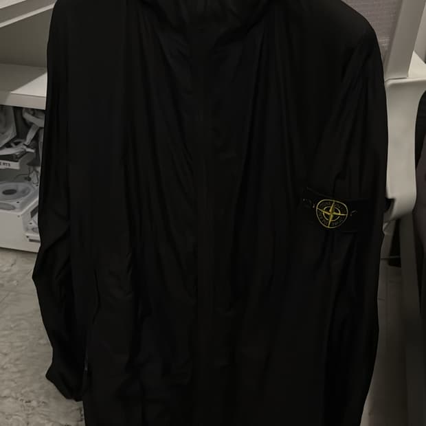 23ss 스톤아일랜드 크링클랩스 바람막이 XXL