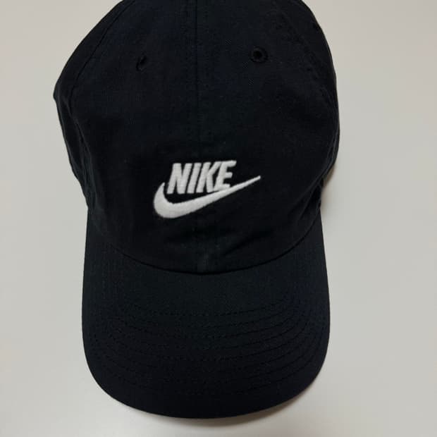 나이키 블랙 볼캡 미친 가격에 판매합니다!