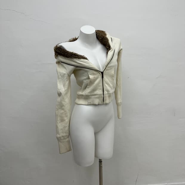 beige fur lining hoodie jacket