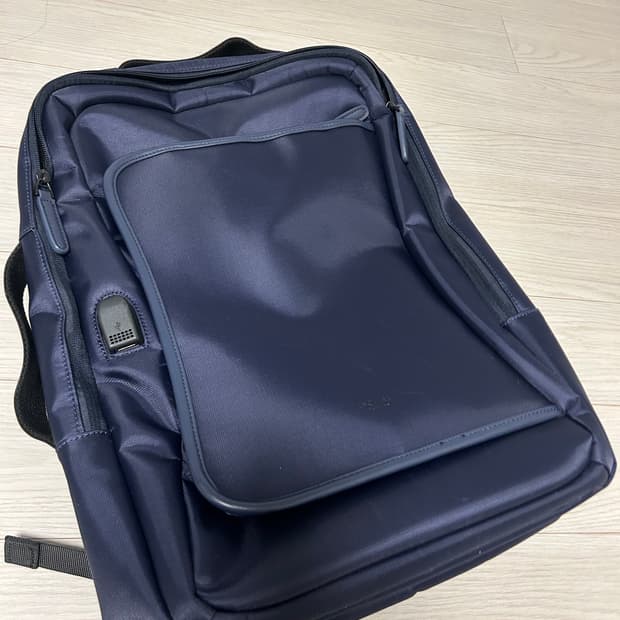 ESQUIRE 남성 네이비 백팩