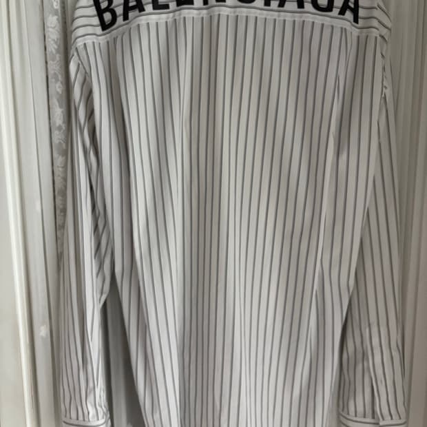 발렌시아가 스트라이프 백로고 셔츠 38