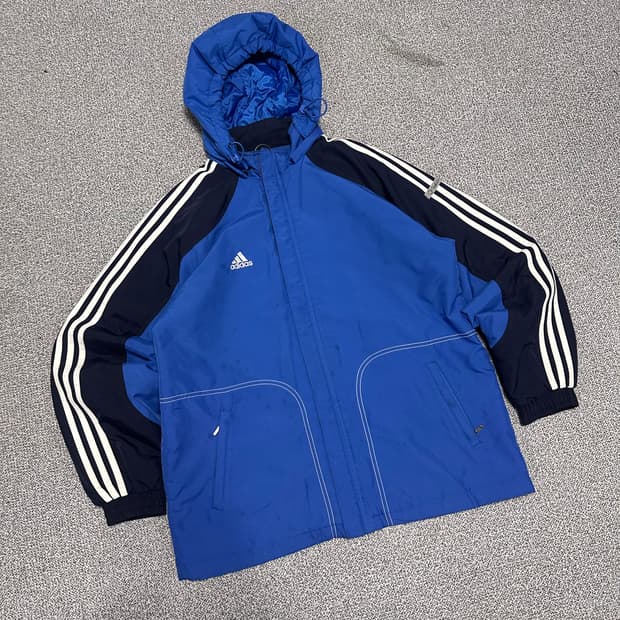 아디다스 블루 바람막이 점퍼