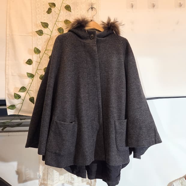 차콜 케이프 울 코트