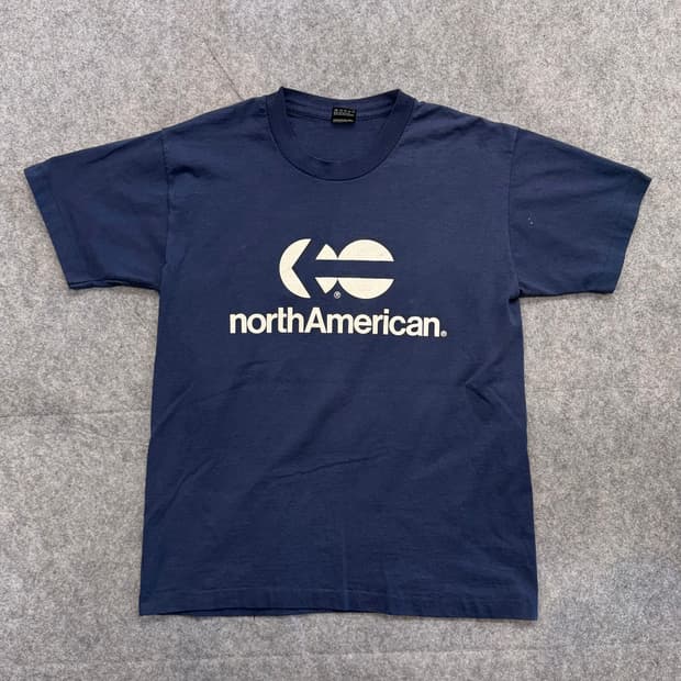 90s Vintage Fruit Of The Loom Tshirt