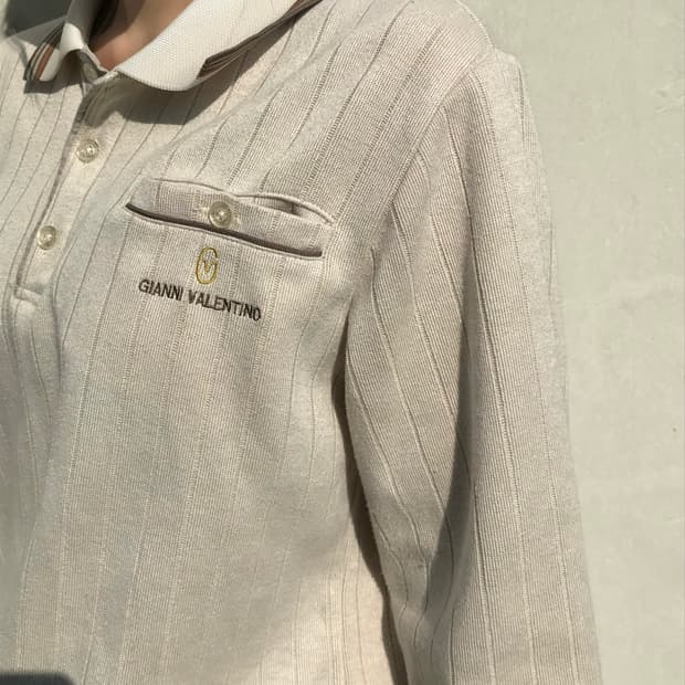 지아니 발렌티노 아이보리 카라 티