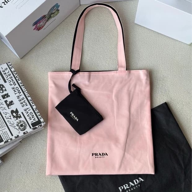 프라다뷰티 양면 에코백 & 파우치 세트 핑크