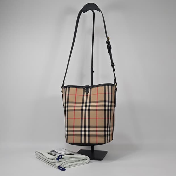 버버리 애쉬비 체크 버킷백