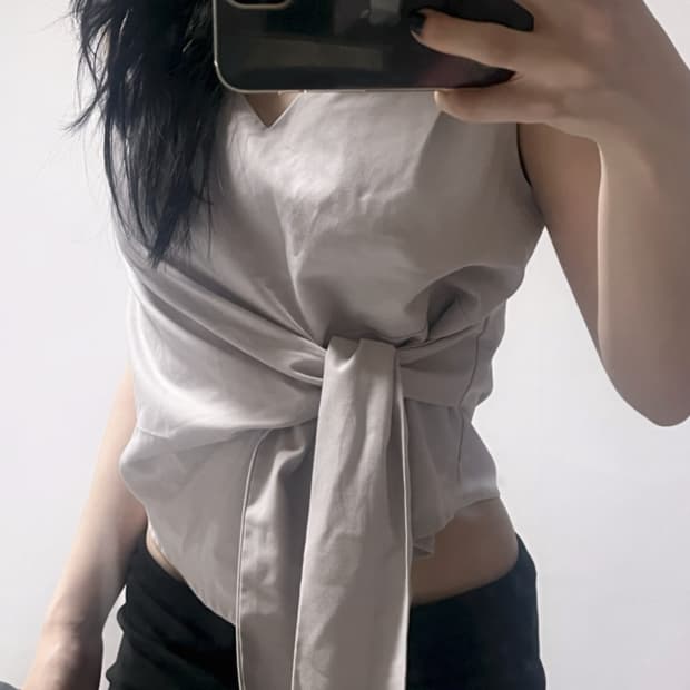 Ribbon sleeveless