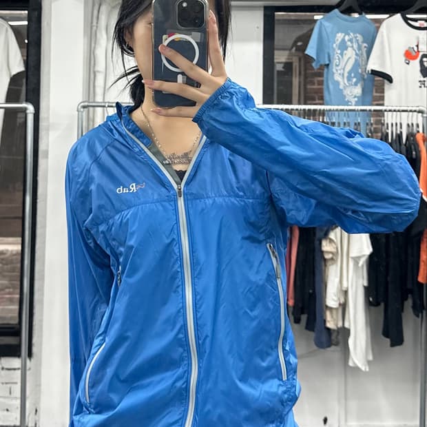 Rab 블루 바람막이