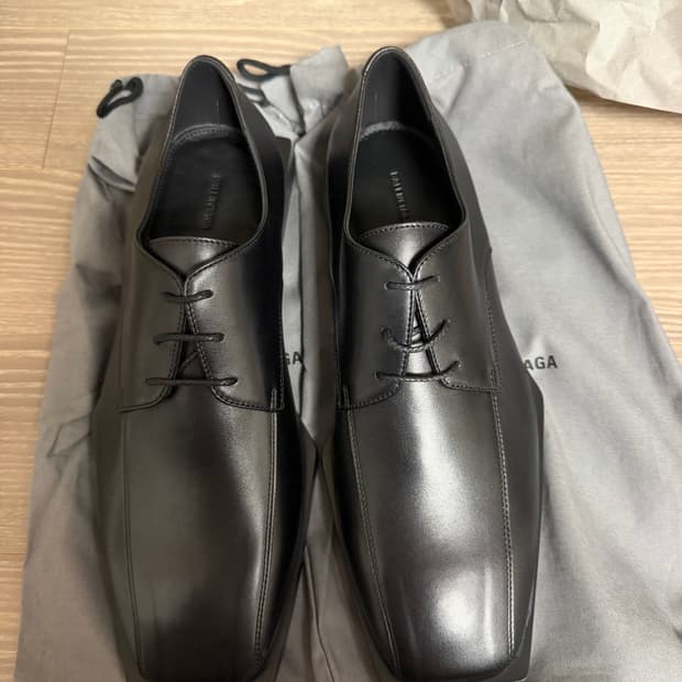 발렌시아가 19AW 블록림 더비 40size