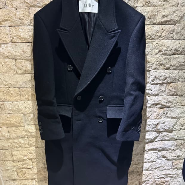 타일레 코트 블랙