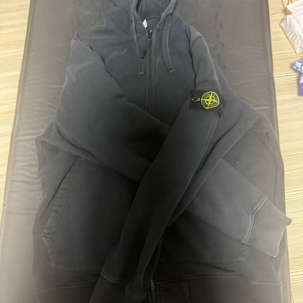 스톤아일랜드 후드집업 xxl