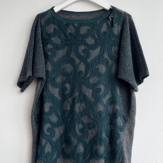 그레이그린 자수 레이스 레이어드 니트 티셔츠