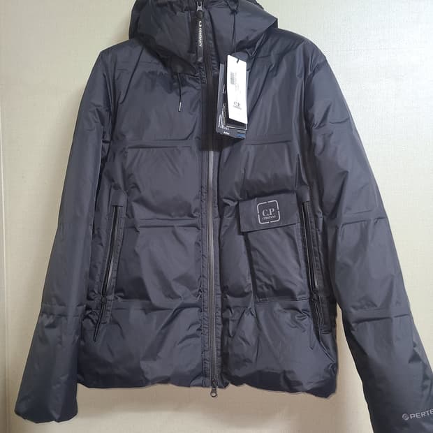 cp컴퍼니 메트로폴리스  퍼텍스 후드 다운 자켓 50 <국100>