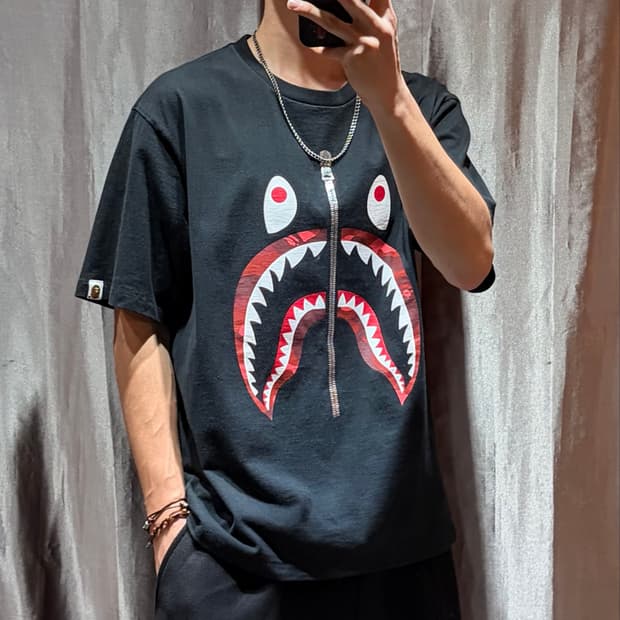 XL BAPE 샤크 레드 빅로고 블랙 반팔