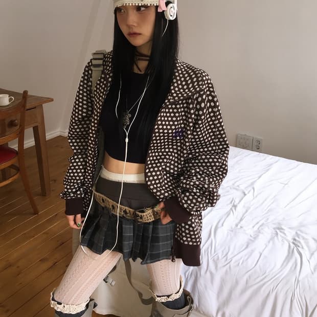 니들스 브라운 도트져지