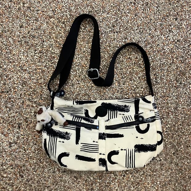 379 키플링 크로스백