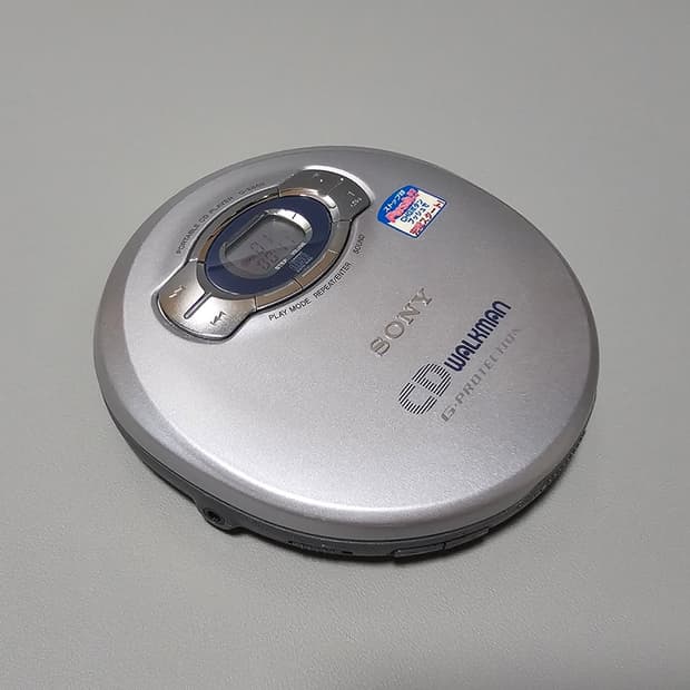 릴리슈슈의 모든 것 SONY CD player Walkman D-E660
