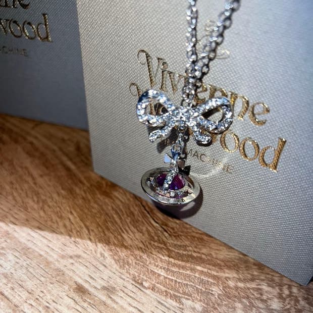 [비비안웨스트우드 빈티지 목걸이] 갸루 행성 팬던트 리본 큐빅 오네갸루