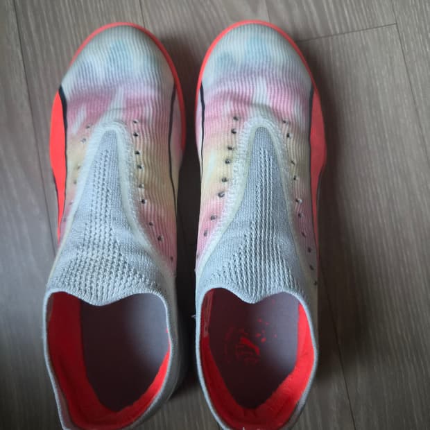 푸마 울트라 얼티메이트 풋살화 245