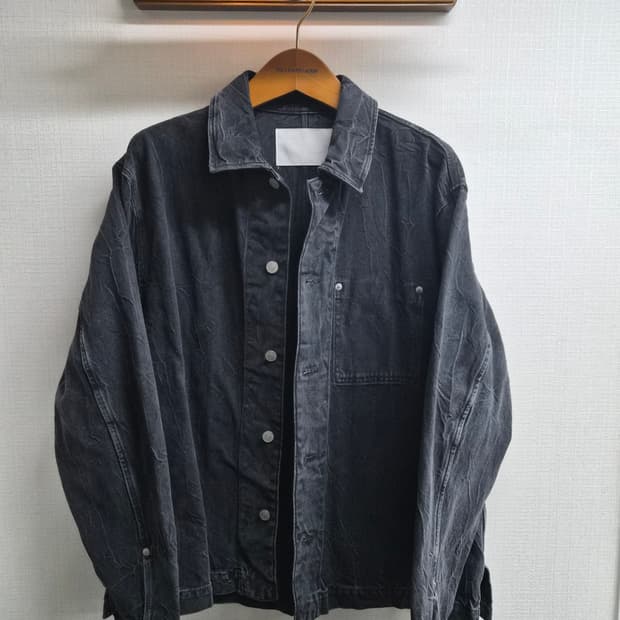 L/105) COS 코스 릴렉스드 데님 셔츠 팝니다