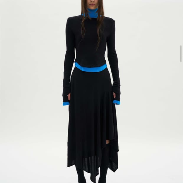 파르티멘토 우먼 더블 레이어드 하이넥 티