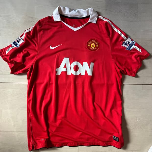 10/11 Manchester United home rooney