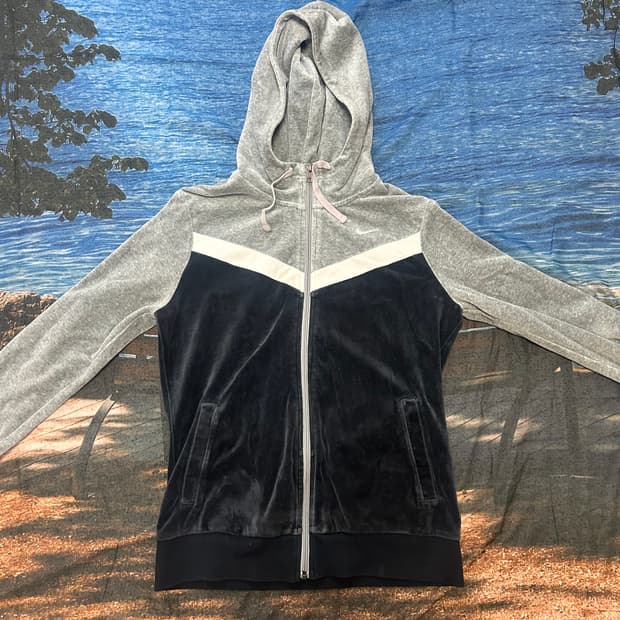 Nike Womens Velvet Zip-Up Hoodie