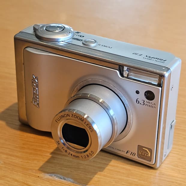 후지필름 FinePix F10 레트로 디지털 카메라