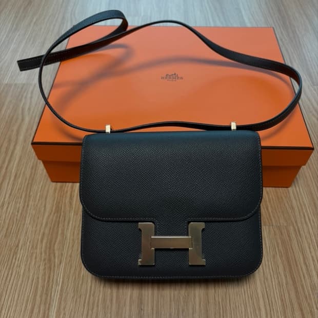 에르메스 콘스탄스 미니 18 그라파이트 샴페인골드 앱송