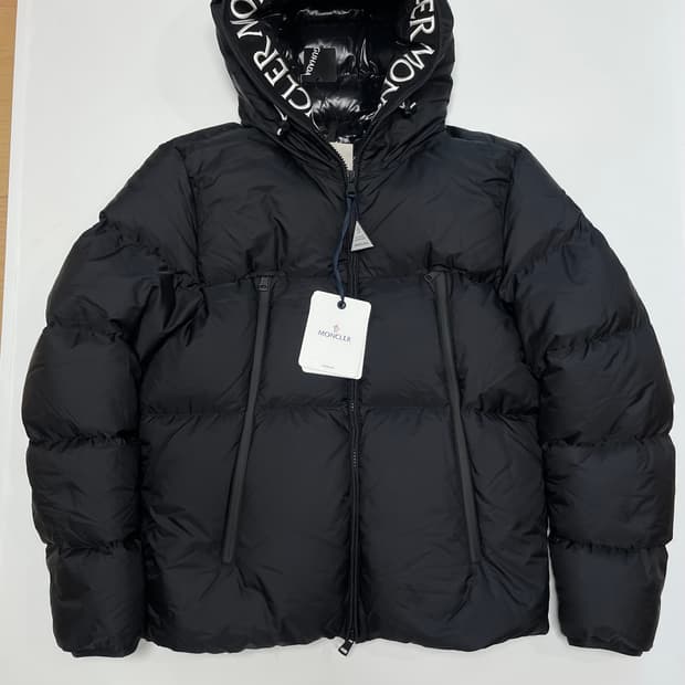 25FW 몽클레어 몽클라 5사이즈 블랙 새상품 판매
