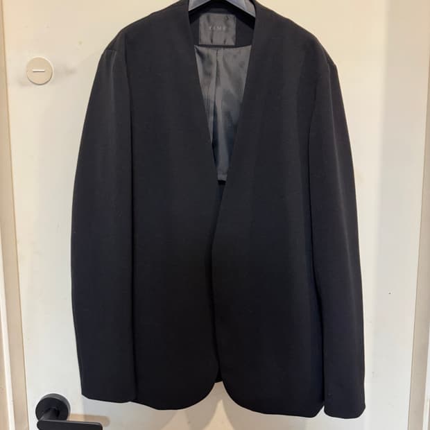 타임옴므 노카라 블랙 자켓 