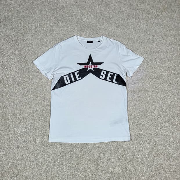 [디젤] 인더스트리 스타 로고 T-Diego 반팔 티셔츠 | S00038
