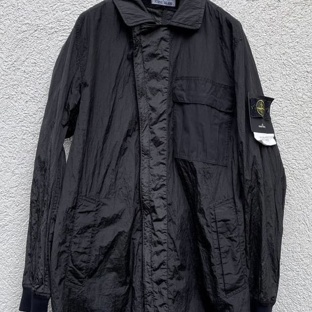 [정품] 스톤 아일랜드 나일론 포켓 롱 매트블랙 셔츠 L