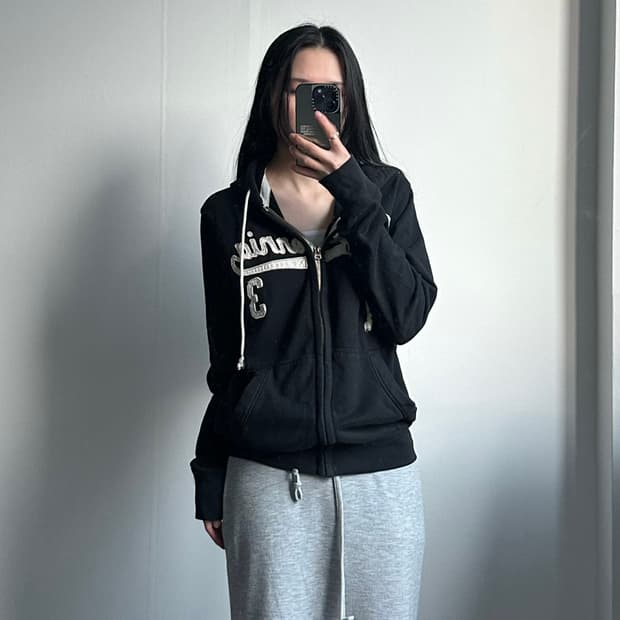 후아유 y2k 와투케 블랙 후드집업