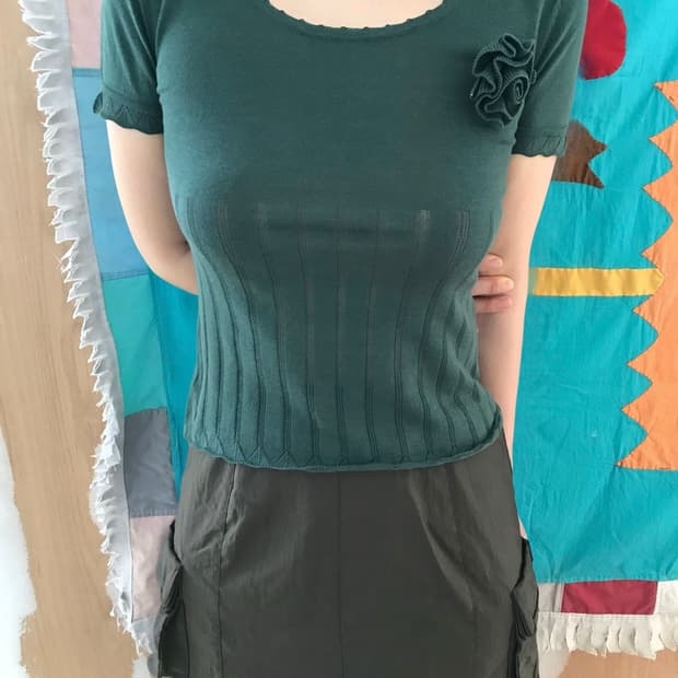 vintage rose green top