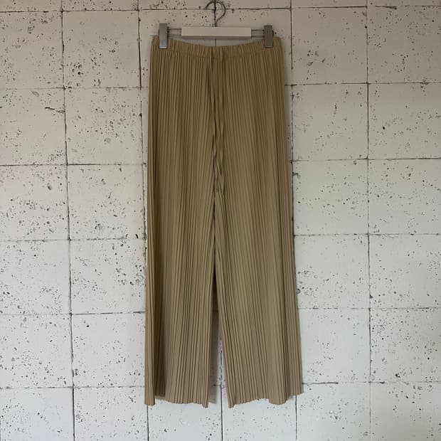 우먼M 유니클로 플리츠 팬츠 새상품