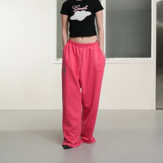 ROSE EMBLEM SWEATPANTS [PINK]