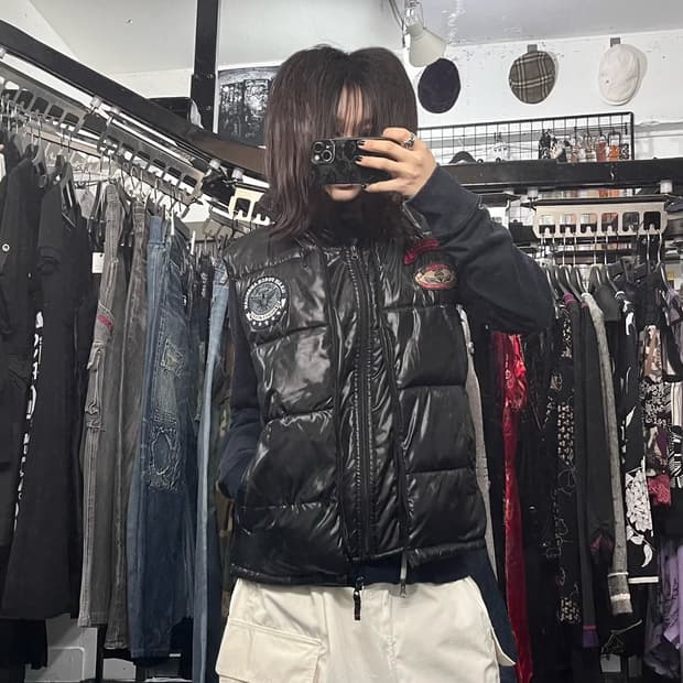 글로우 패딩 베스