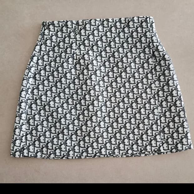 (가)디올 헤어밴드+디올 오블리크 스커트