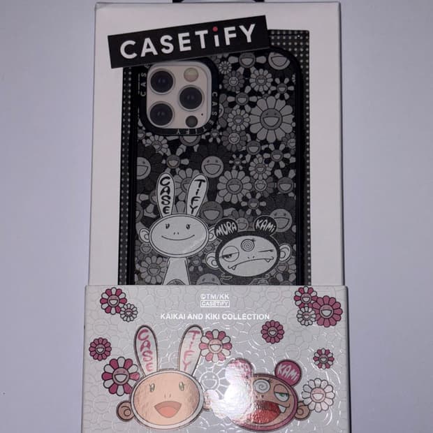 케이스티파이 무라카미 다카시 콜라보 (아이폰 12 pro)