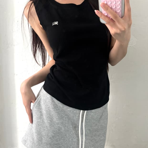 Burberrys 버버리 블루라벨 기마로고 슬리브리스 탑