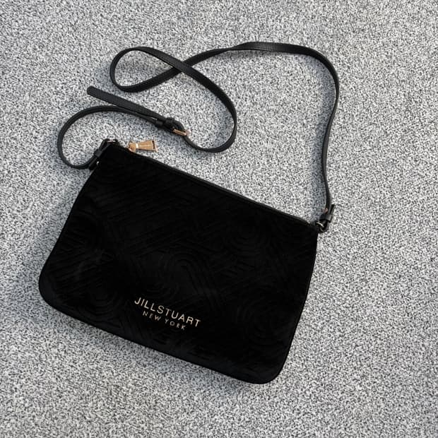 질스튜어트 스웨이드 소가죽 숄더백 0406J