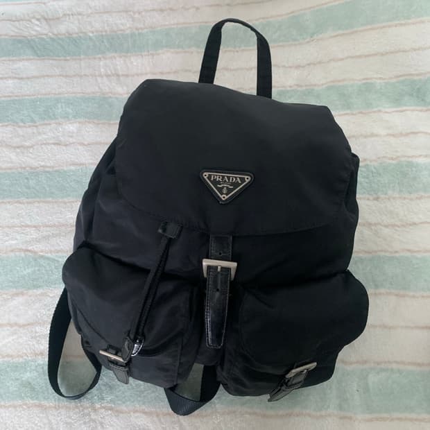 프라다 백팩 미듐 정품
