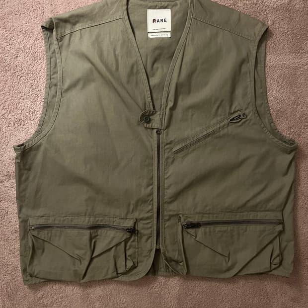 카키 멀티포켓 유틸리티 베스트